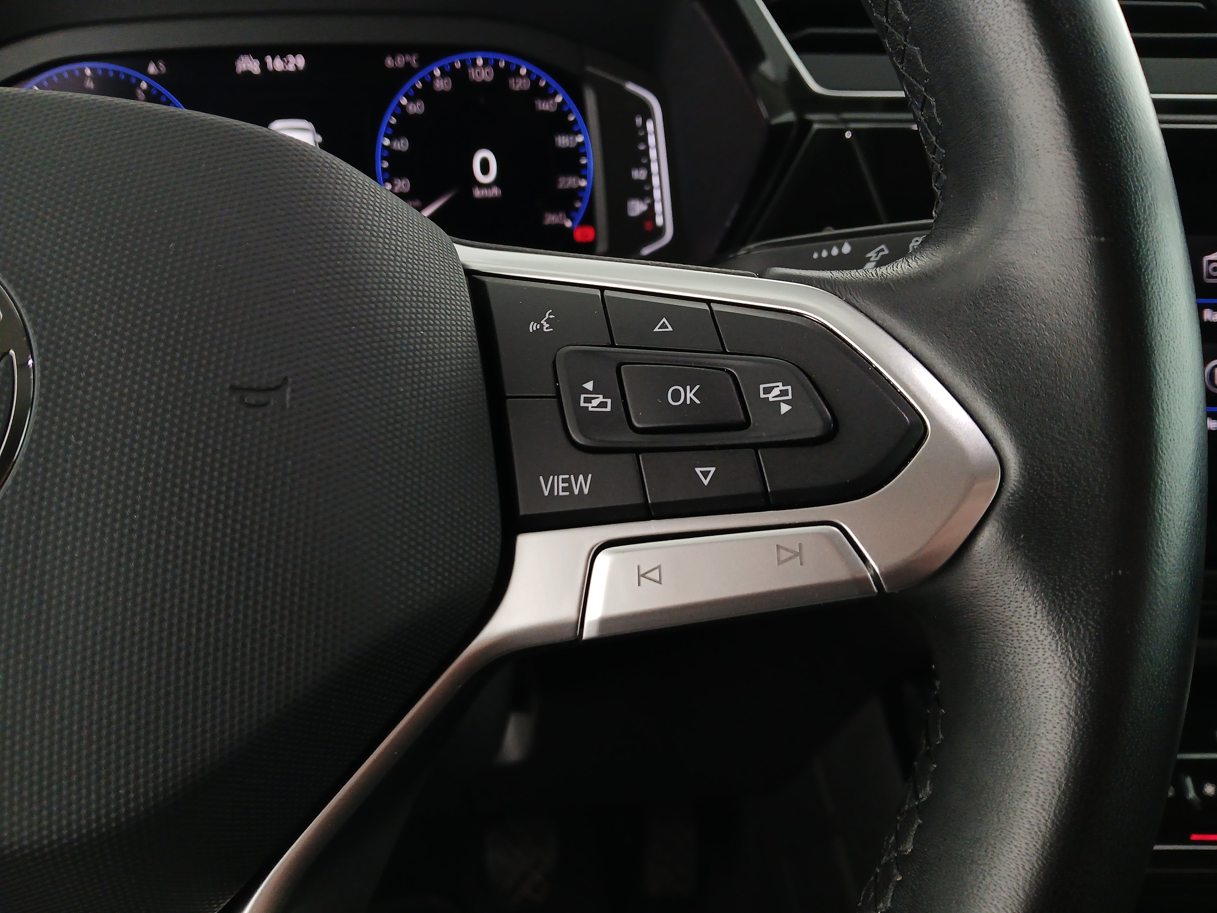 VW Touran 1.5 TSI BMT Highline | Bild 18 von 31