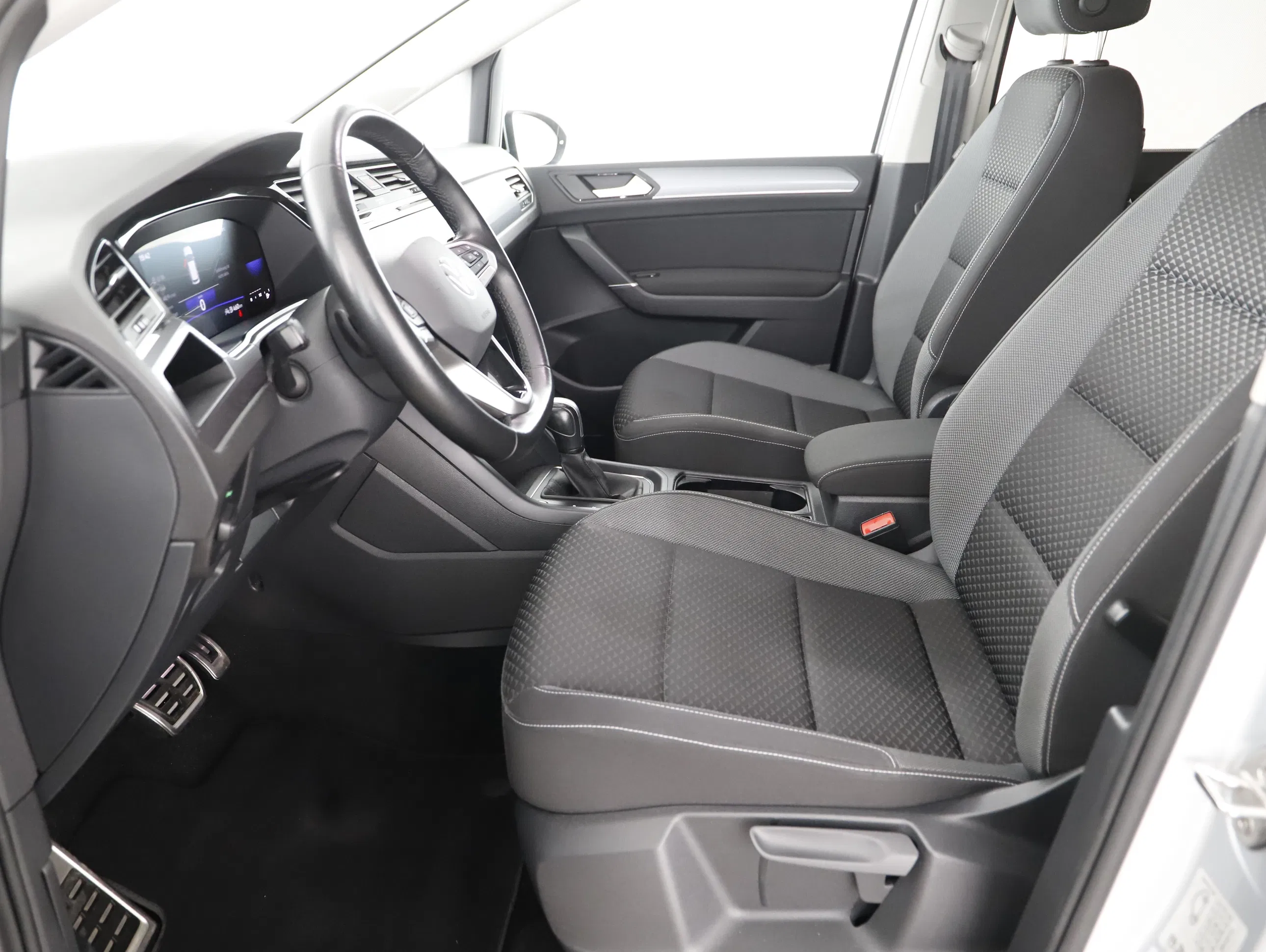 VW Touran 2.0 TDI BMT Comfortline | Bild 1 von 23