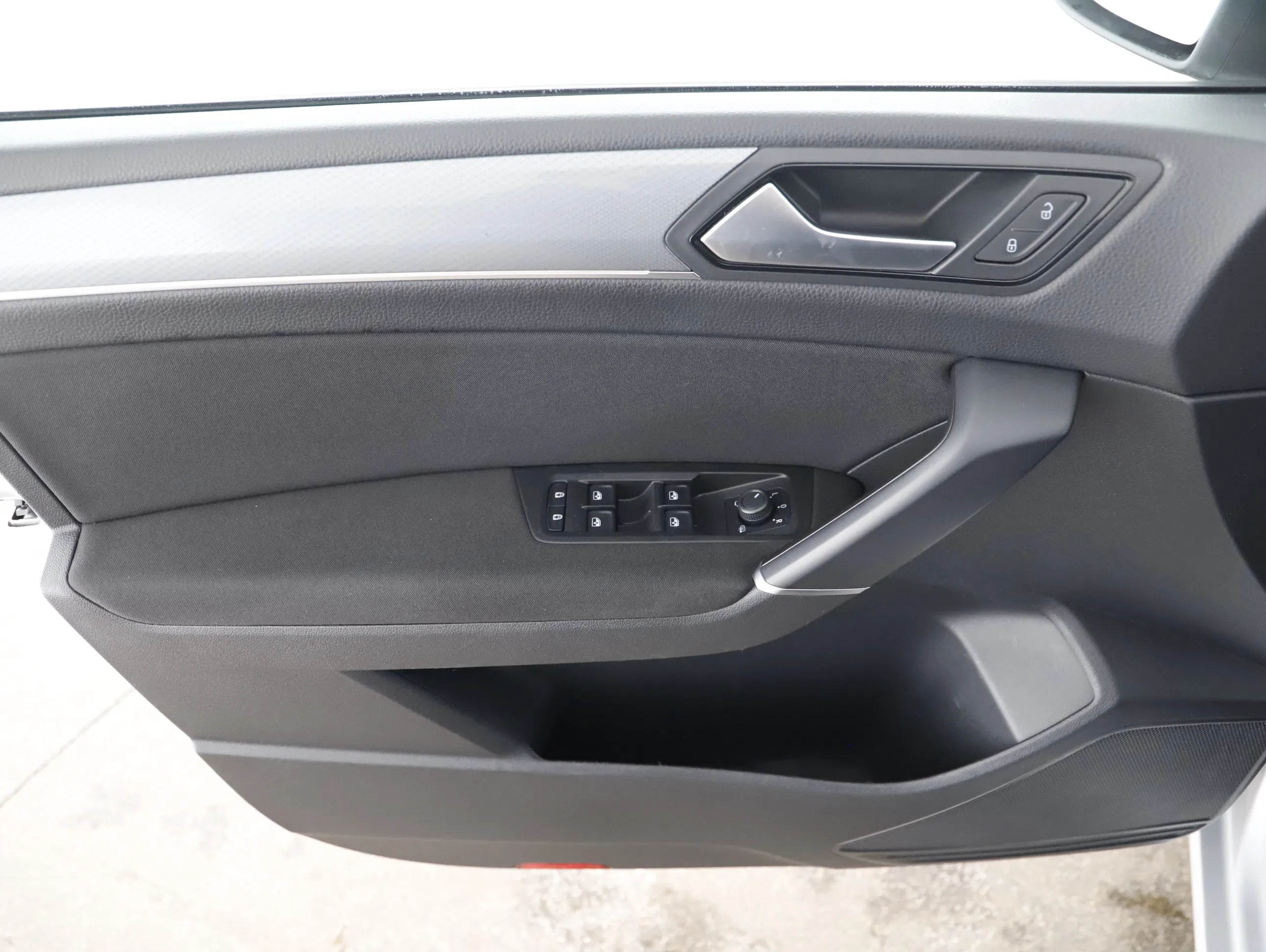 VW Touran 2.0 TDI BMT Comfortline | Bild 14 von 23