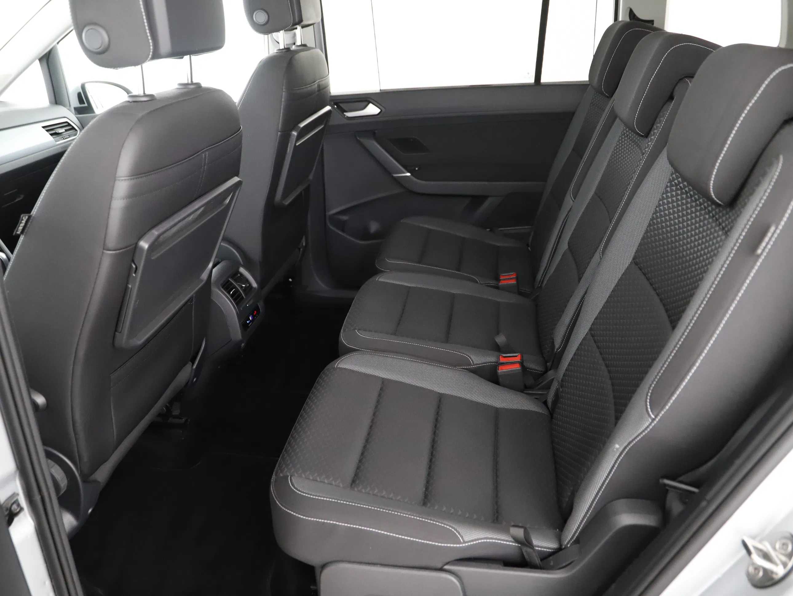 VW Touran 2.0 TDI BMT Comfortline | Bild 2 von 23
