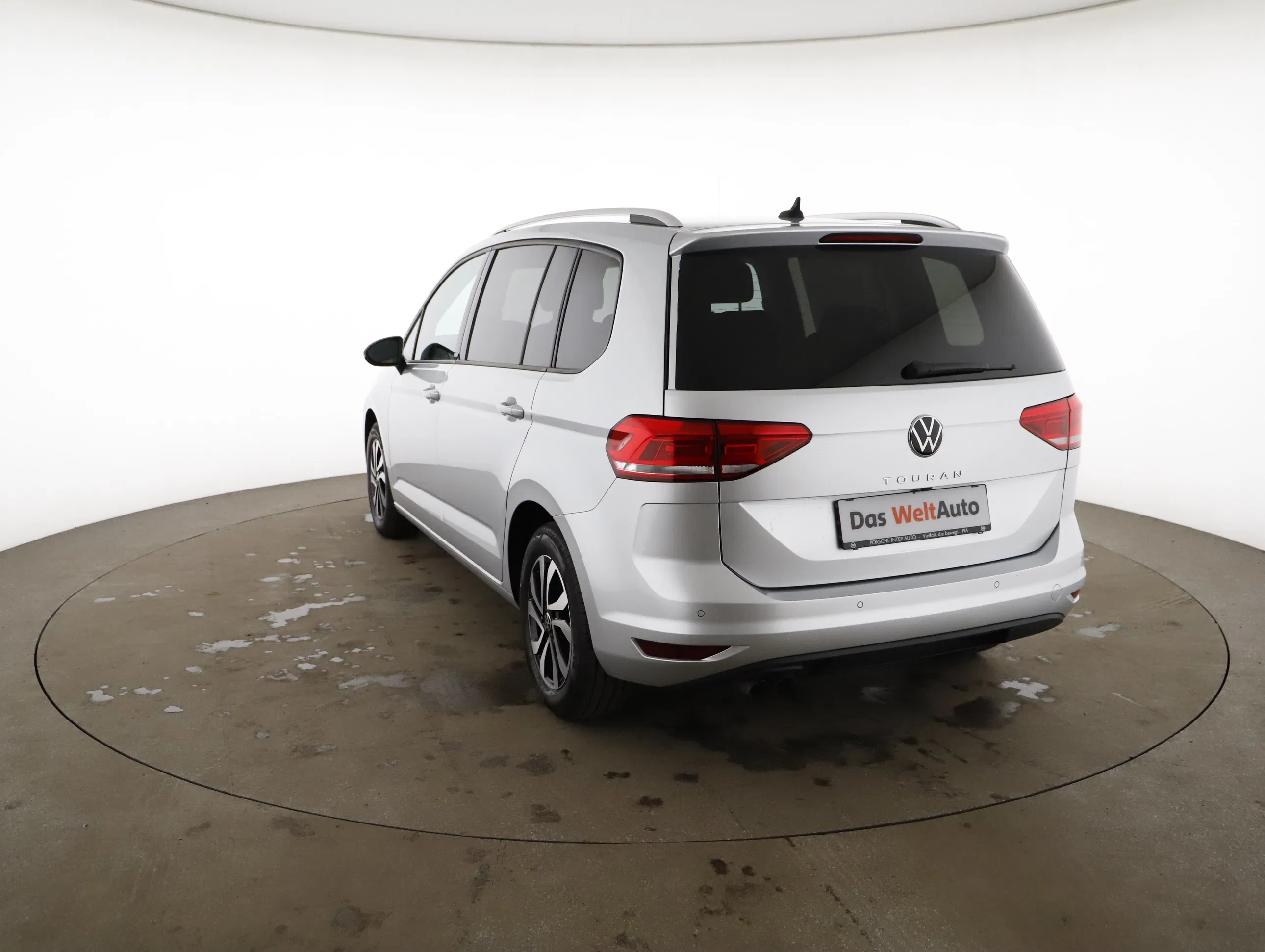 VW Touran 2.0 TDI BMT Comfortline | Bild 19 von 23