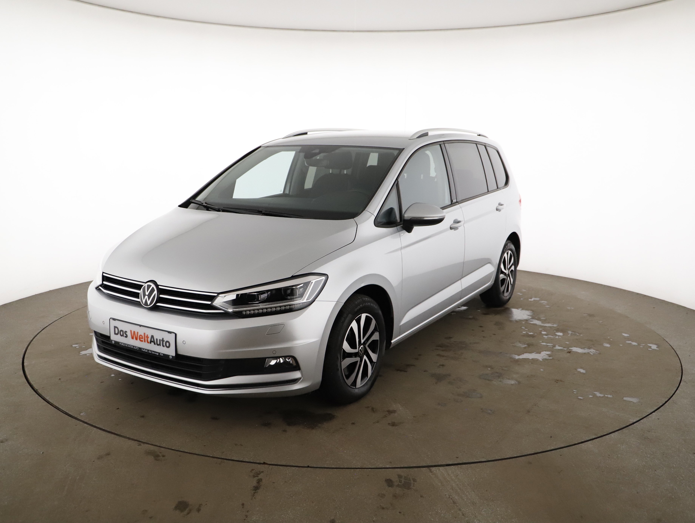 VW Touran 2.0 TDI BMT Comfortline | Bild 20 von 23