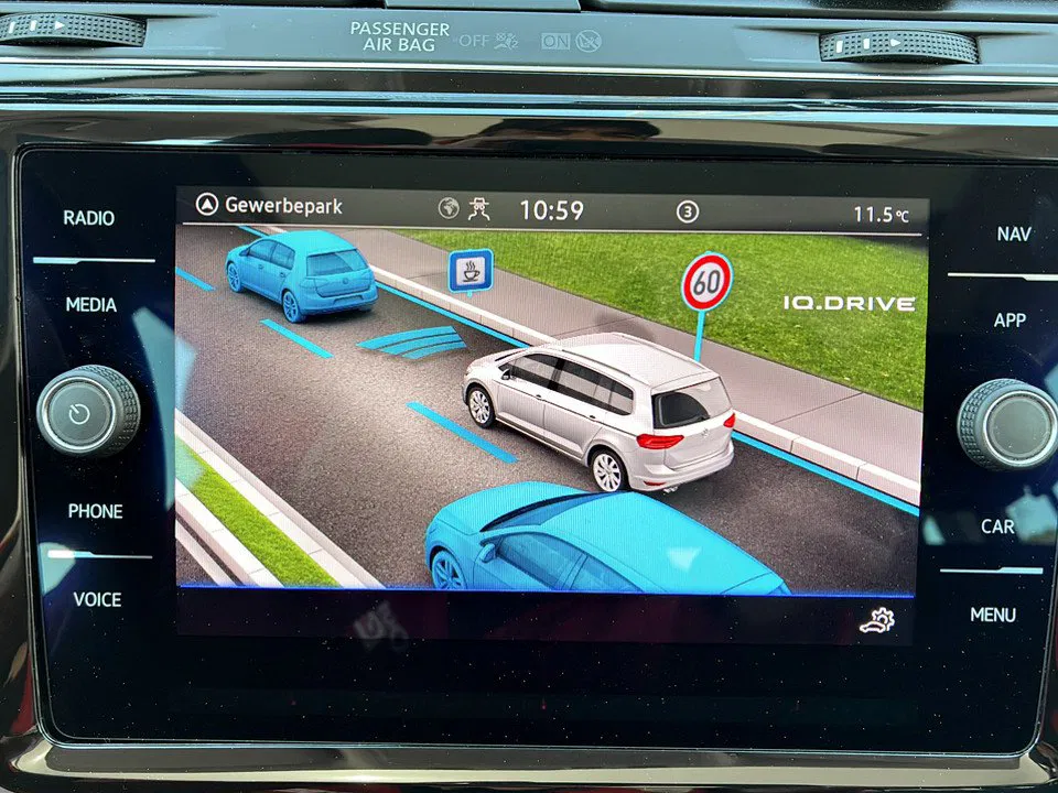 VW Touran CL 2.0TDI | Bild 17 von 23