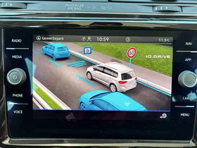 VW Touran CL 2.0TDI | Thumbnail 17 von 23