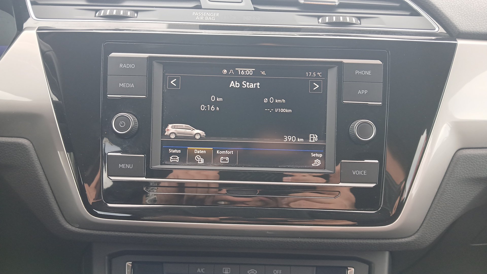 VW Touran 2.0 TDI BMT | Bild 19 von 23