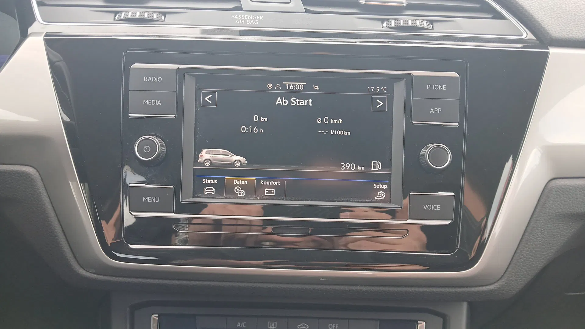 VW Touran 2.0 TDI BMT | Bild 19 von 23