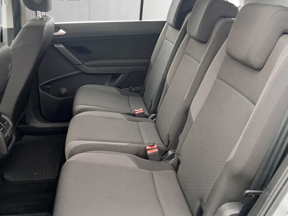 VW Touran 2.0 TDI BMT | Bild 21 von 23