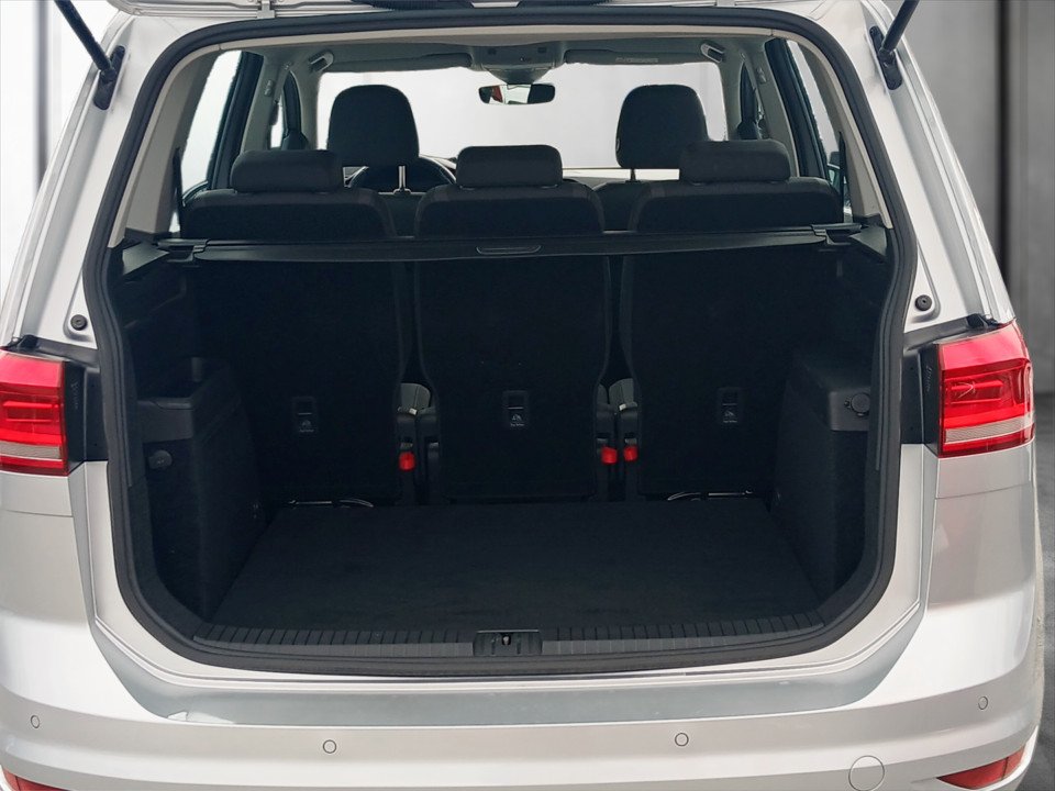 VW Touran 2.0 TDI BMT | Bild 22 von 23