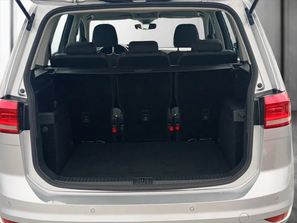 VW Touran 2.0 TDI BMT | Bild 22 von 23