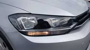 VW Touran 2.0 TDI BMT | Thumbnail 23 von 23