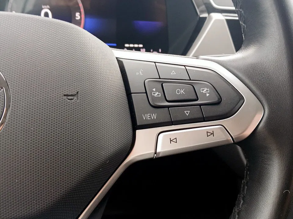 VW Touran 2.0 TDI BMT | Bild 15 von 23