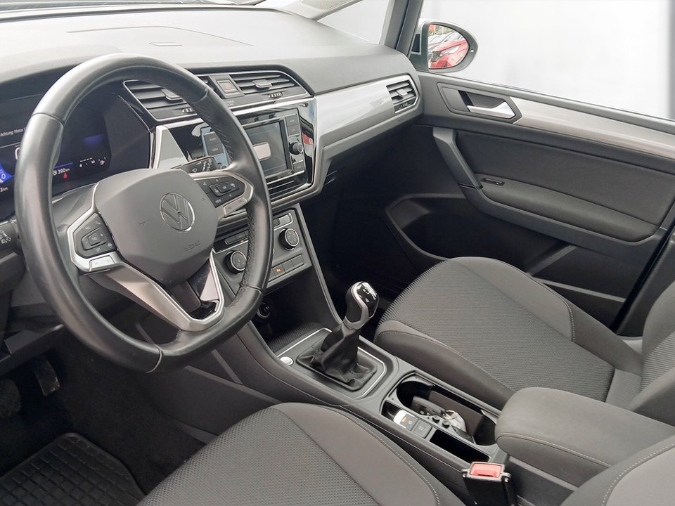 VW Touran 2.0 TDI BMT | Bild 11 von 23
