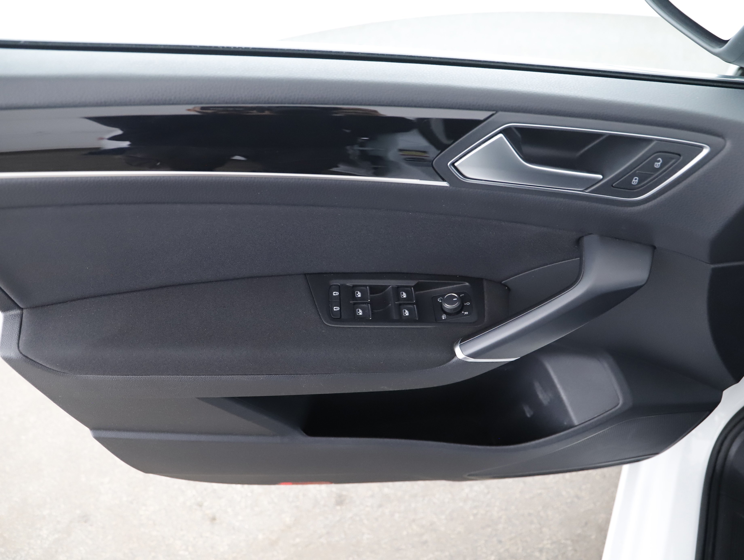 VW Touran 2.0 TDI BMT Highline | Bild 10 von 23