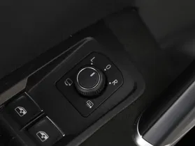VW Touran 2.0 TDI BMT Highline | Thumbnail 11 von 23