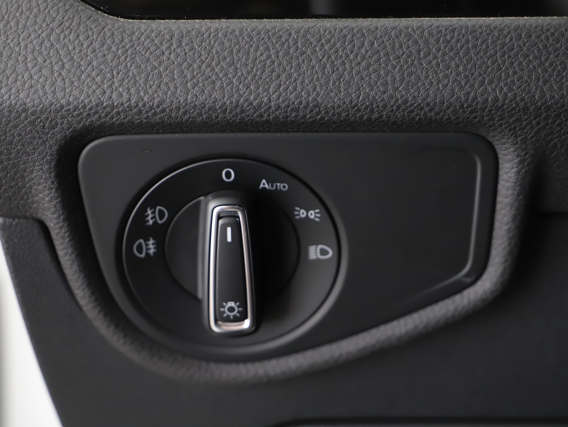 VW Touran 2.0 TDI BMT Highline | Bild 12 von 23