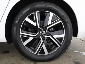 VW Touran 2.0 TDI BMT Highline | Thumbnail 5 von 23