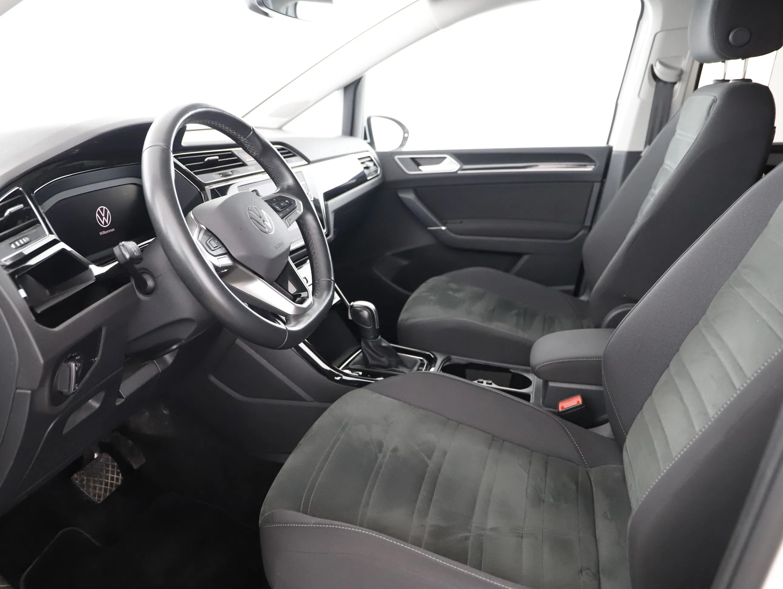 VW Touran 2.0 TDI BMT Highline | Bild 7 von 23