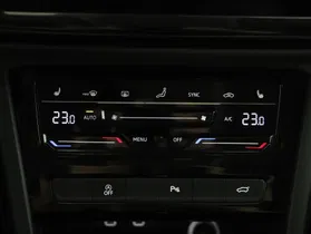 VW Touran 2.0 TDI BMT Highline | Thumbnail 10 von 24