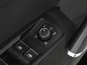 VW Touran 2.0 TDI BMT Highline | Thumbnail 15 von 24