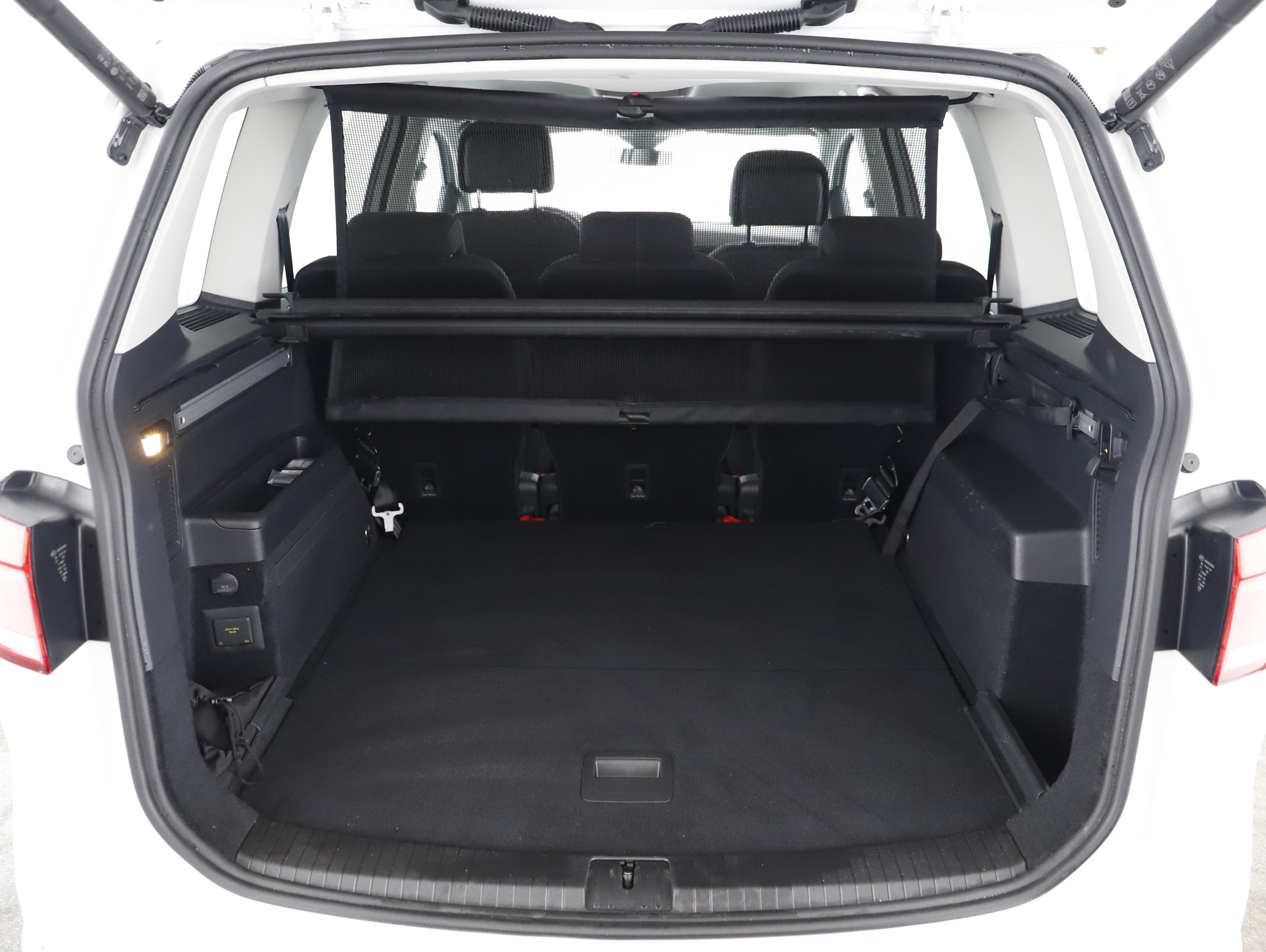 VW Touran 2.0 TDI BMT Highline | Bild 16 von 24