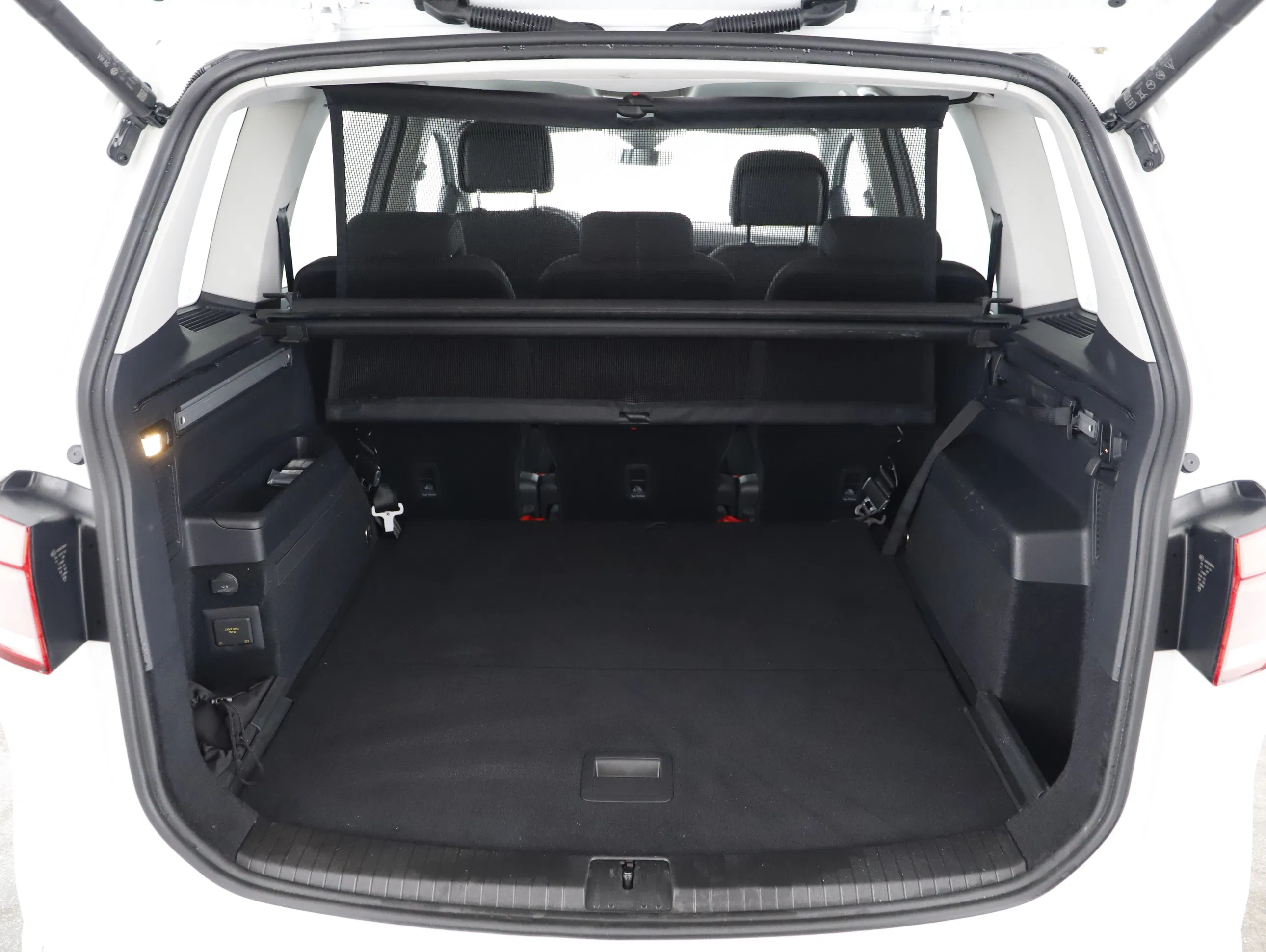 VW Touran 2.0 TDI BMT Highline | Bild 16 von 24
