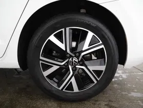 VW Touran 2.0 TDI BMT Highline | Thumbnail 23 von 24