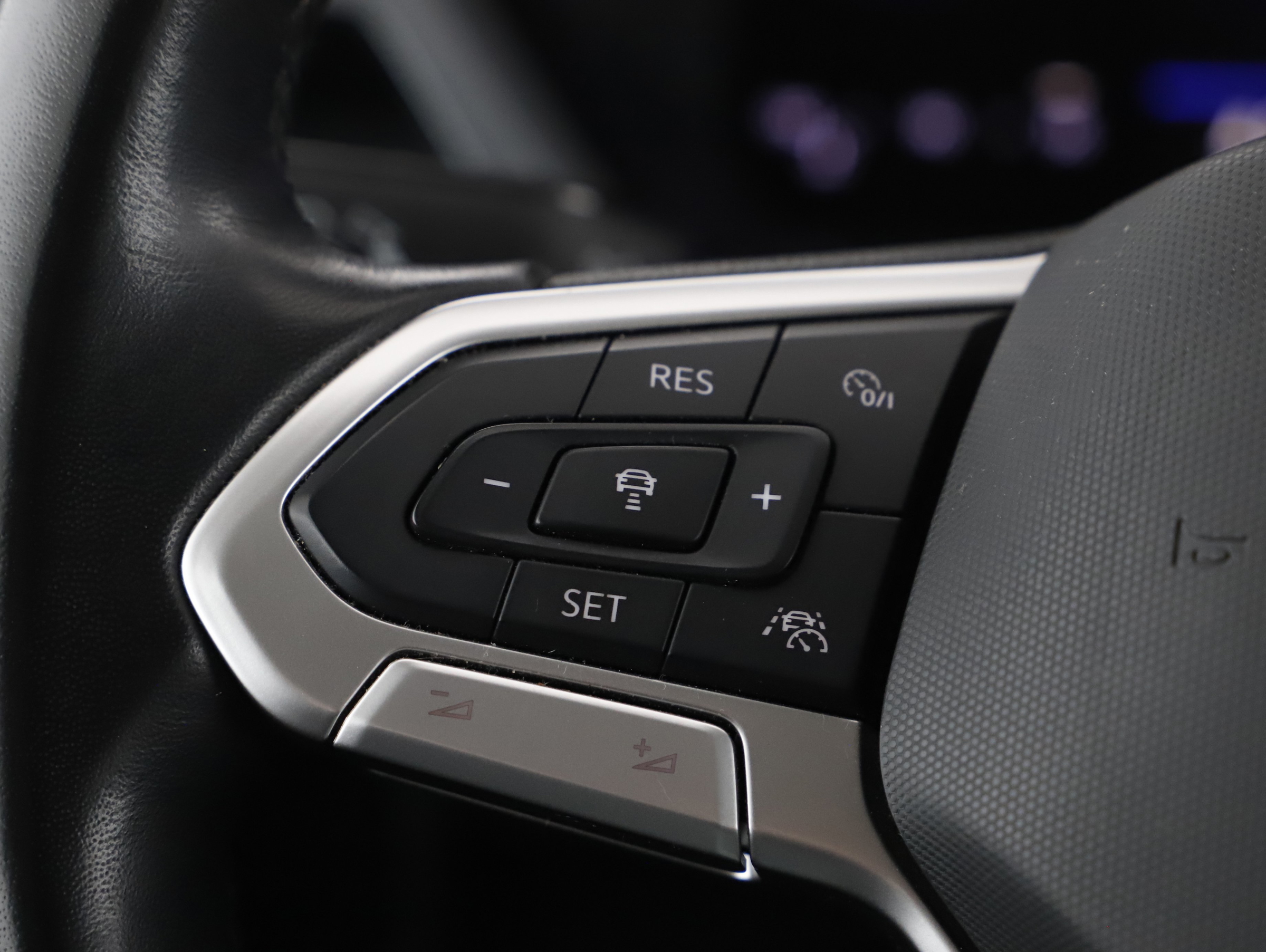 VW Touran 2.0 TDI BMT Comfortline | Bild 10 von 23