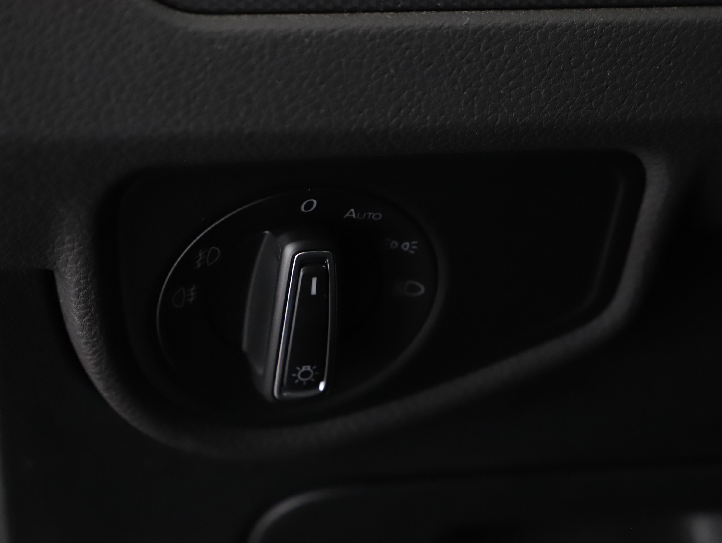 VW Touran 2.0 TDI BMT Comfortline | Bild 8 von 23