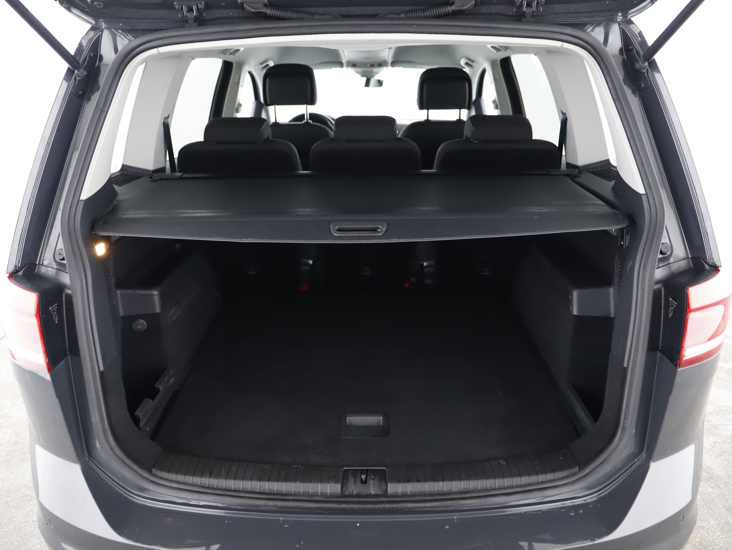 VW Touran 2.0 TDI BMT Comfortline | Bild 21 von 23