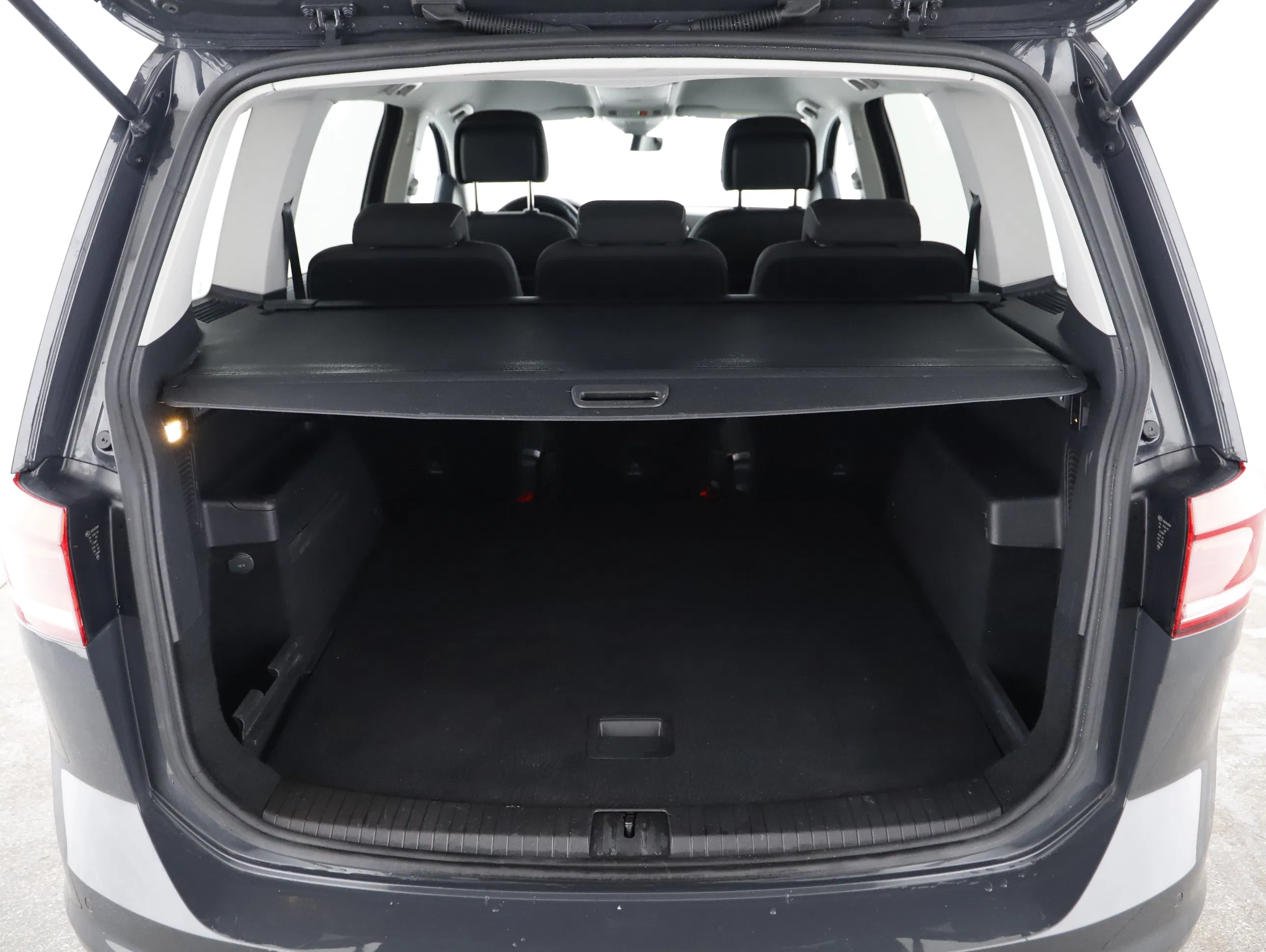 VW Touran 2.0 TDI BMT Comfortline | Bild 21 von 23