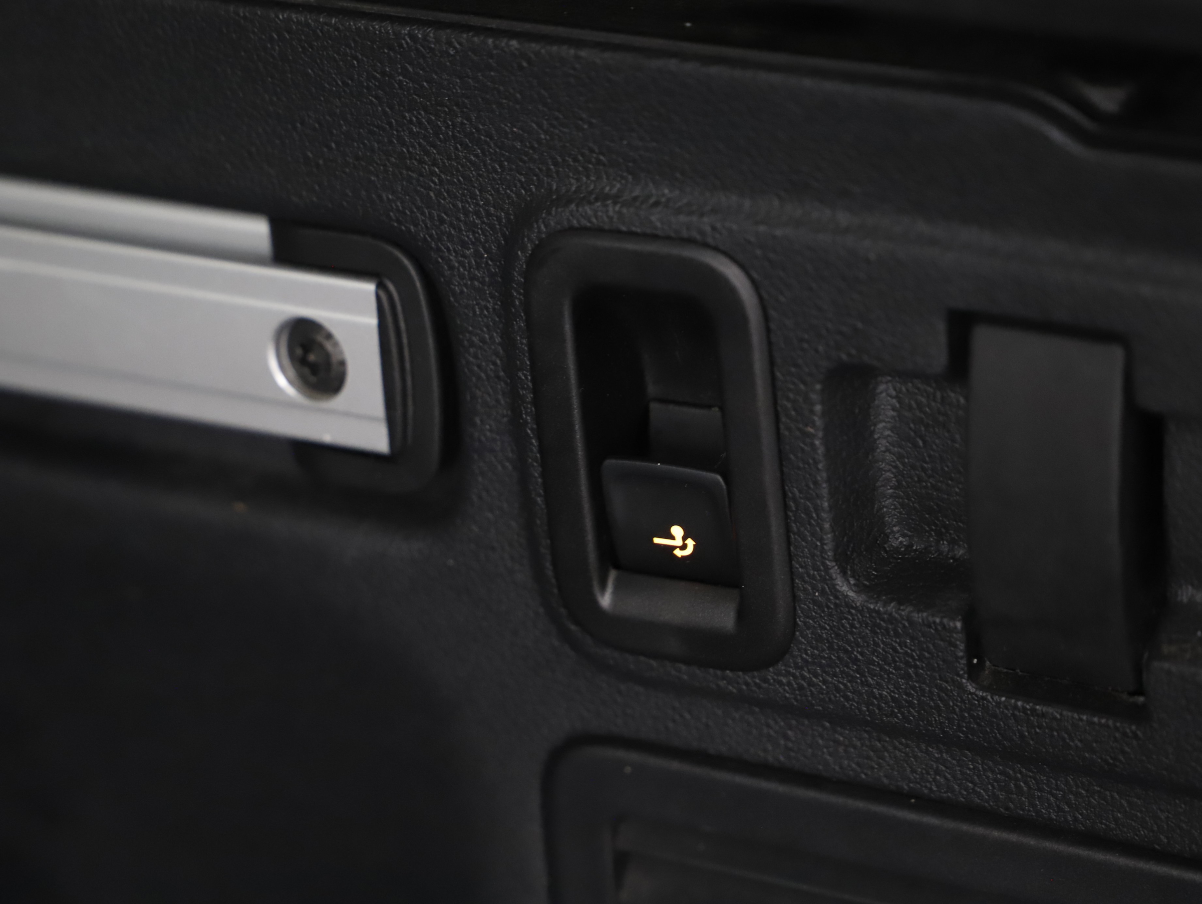 VW Touran 2.0 TDI BMT Comfortline | Bild 22 von 23