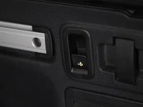 VW Touran 2.0 TDI BMT Comfortline | Thumbnail 22 von 23