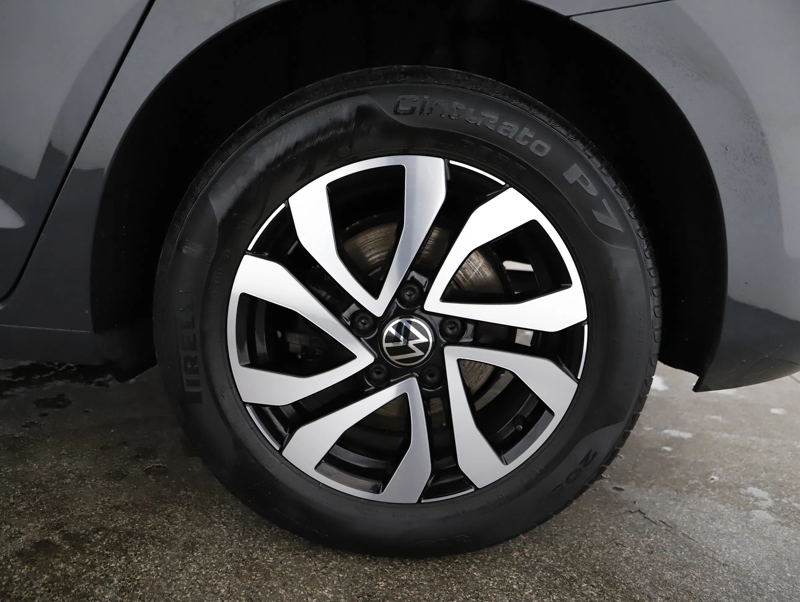 VW Touran 2.0 TDI BMT Comfortline | Bild 4 von 23