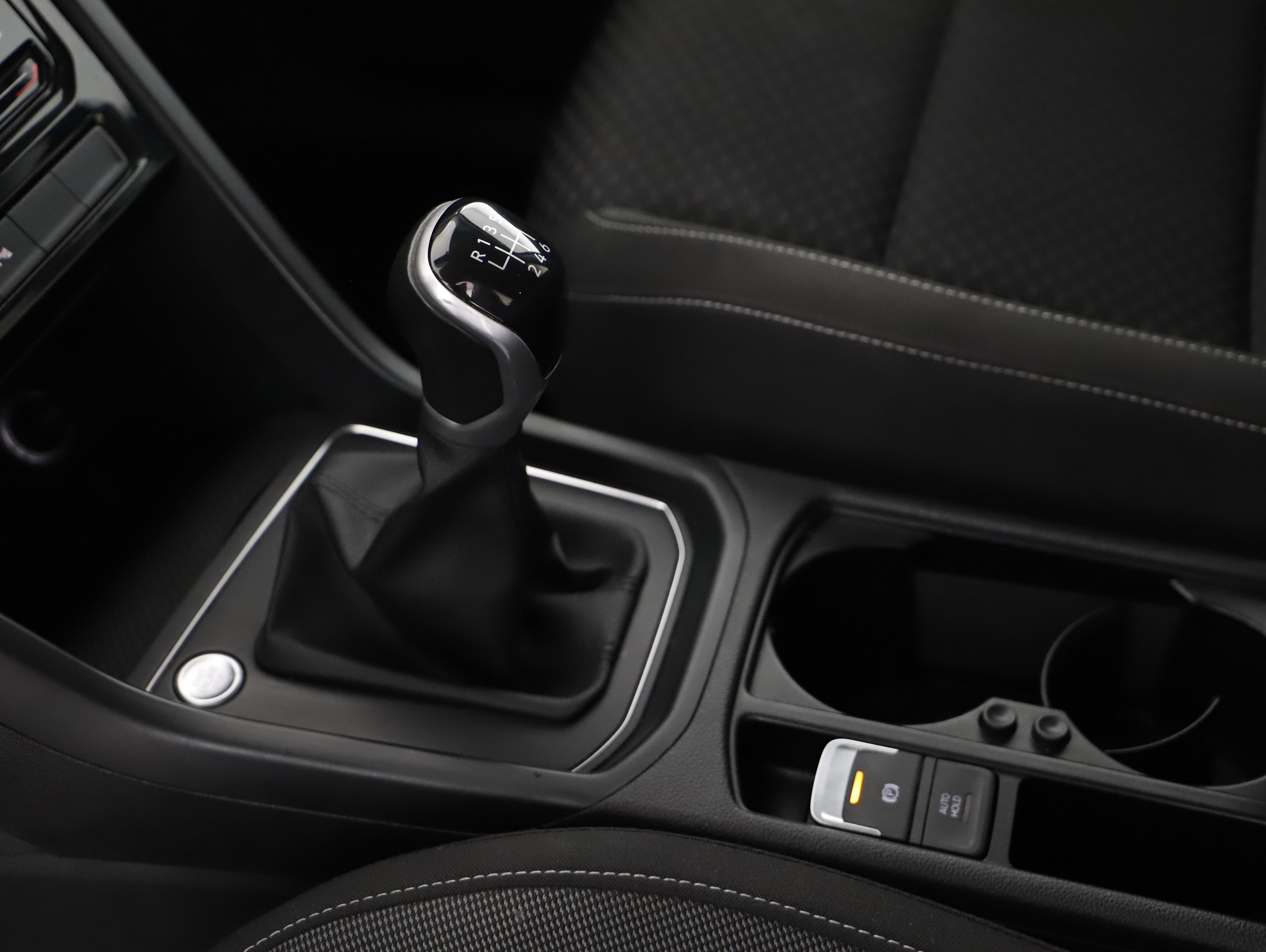 VW Touran 2.0 TDI BMT Comfortline | Bild 13 von 23