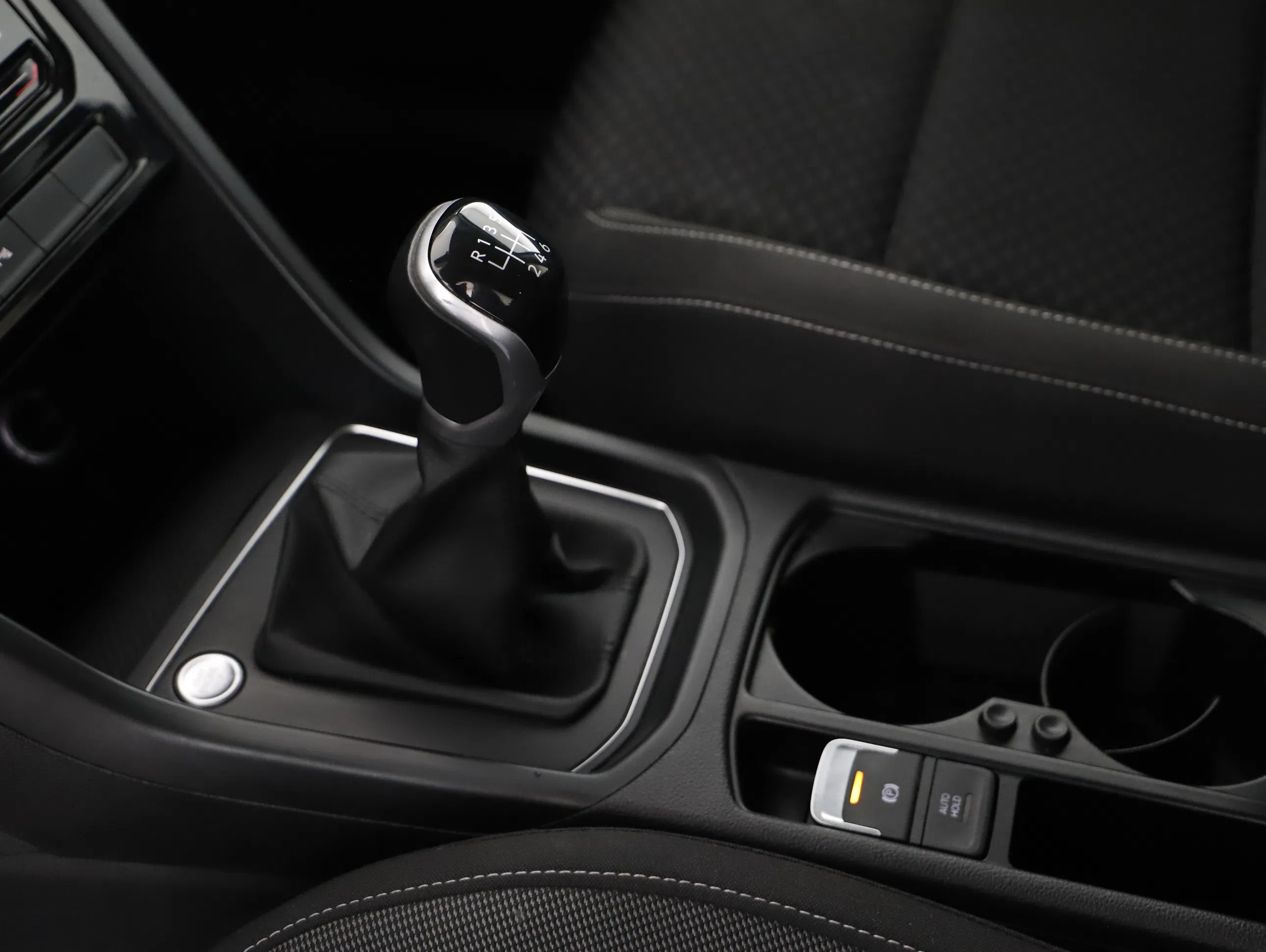 VW Touran 2.0 TDI BMT Comfortline | Bild 13 von 23