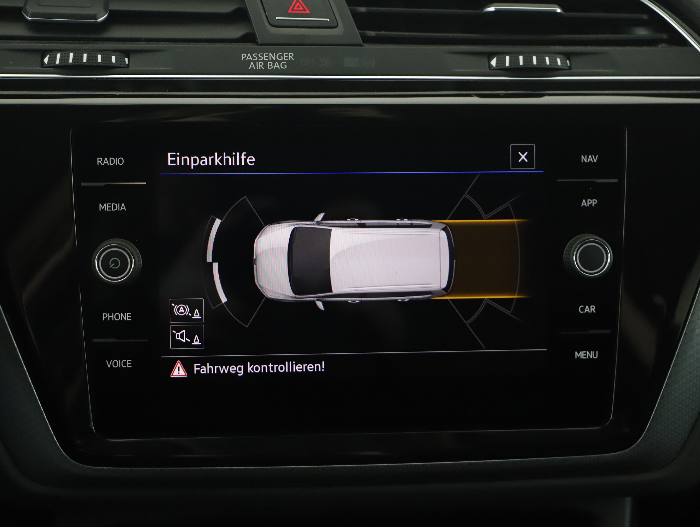 VW Touran 2.0 TDI BMT Comfortline | Bild 17 von 23