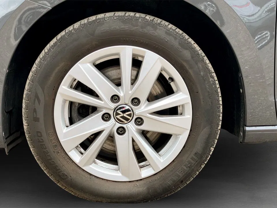 VW Touran 2.0 TDI | Bild 7 von 23