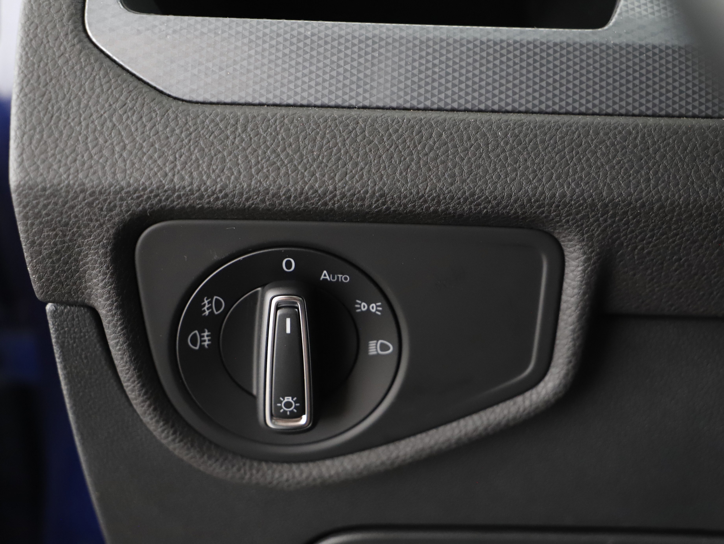 VW Touran 2.0 TDI BMT Comfortline | Bild 10 von 23
