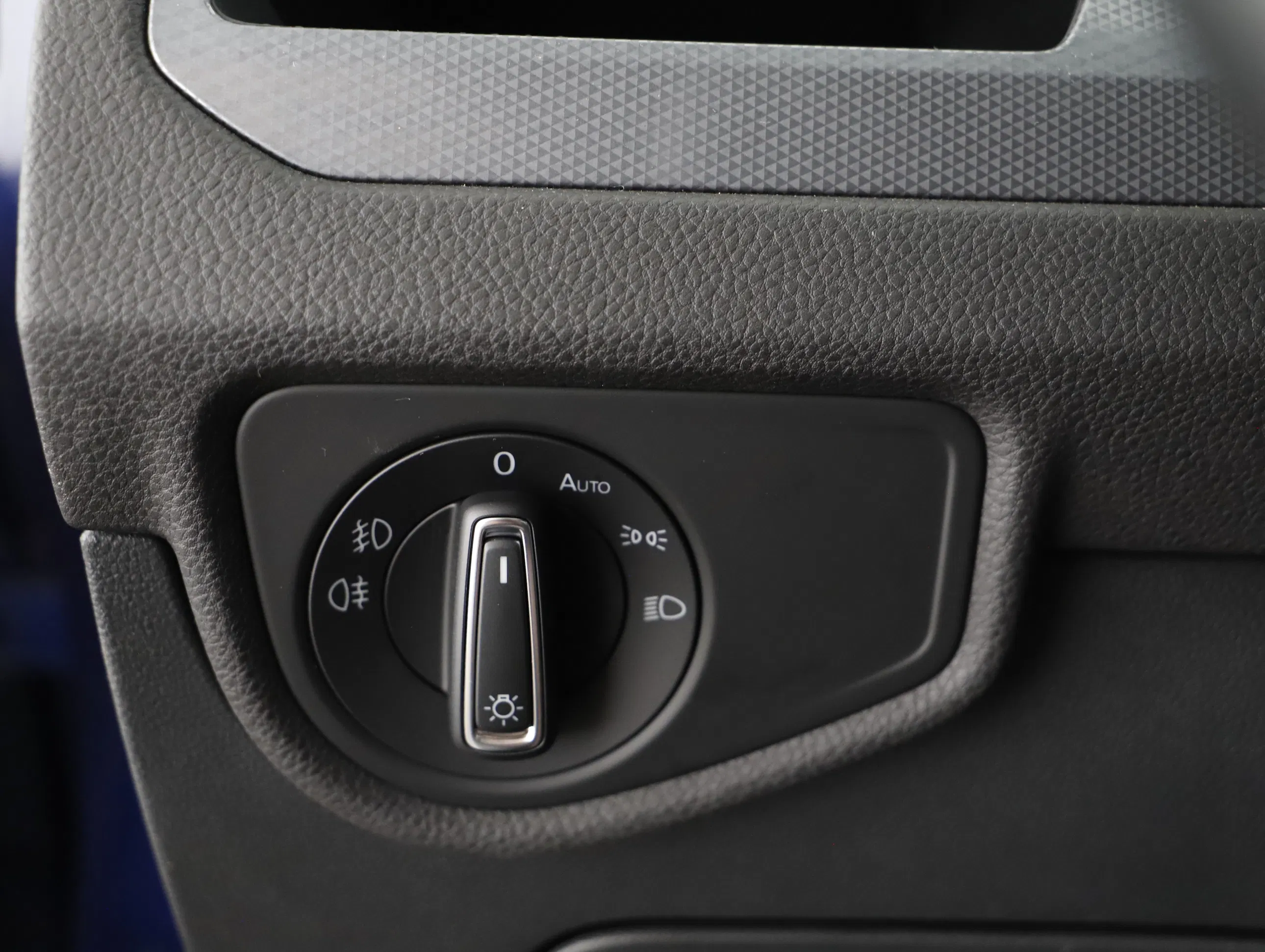 VW Touran 2.0 TDI BMT Comfortline | Bild 10 von 23