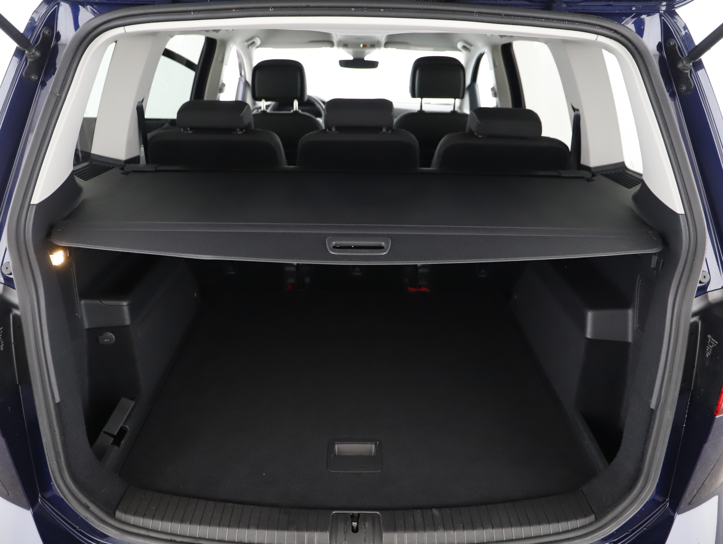 VW Touran 2.0 TDI BMT Comfortline | Bild 2 von 23