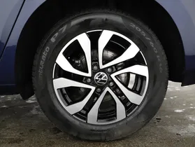 VW Touran 2.0 TDI BMT Comfortline | Thumbnail 3 von 23