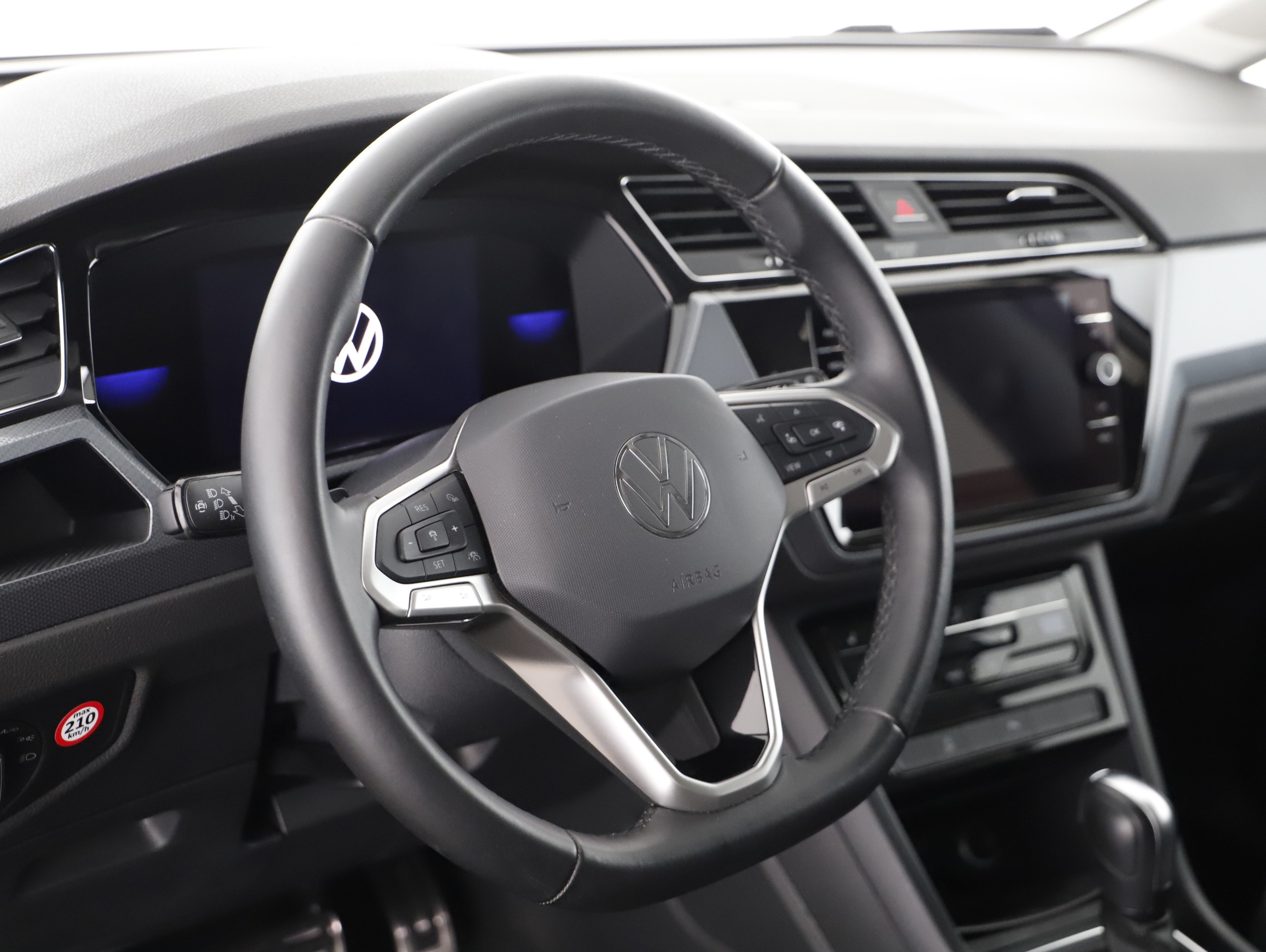 VW Touran 2.0 TDI BMT Comfortline | Bild 6 von 23