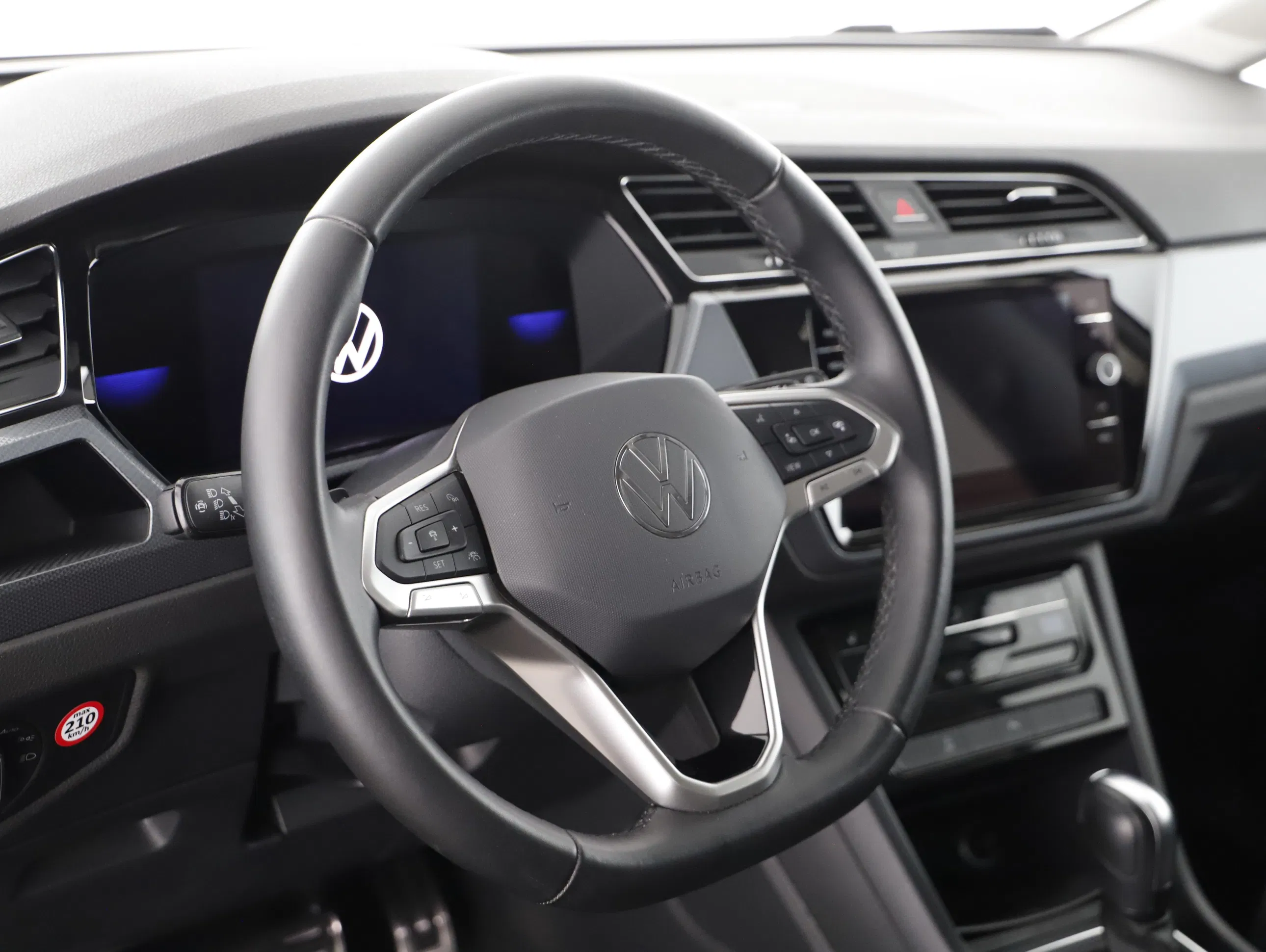 VW Touran 2.0 TDI BMT Comfortline | Bild 6 von 23