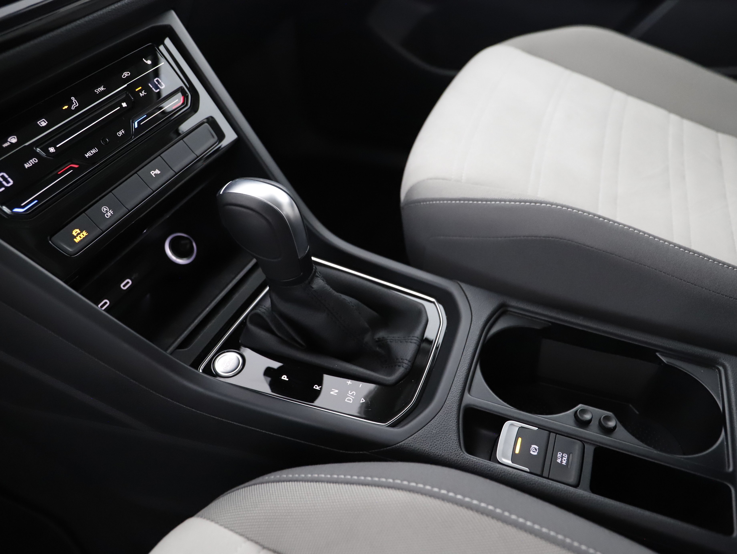 VW Touran Highline TDI SCR DSG 7-Sitzer | Bild 12 von 31