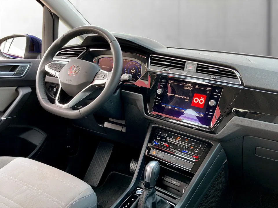 VW Touran Highline TDI SCR DSG 7-Sitzer | Bild 12 von 25