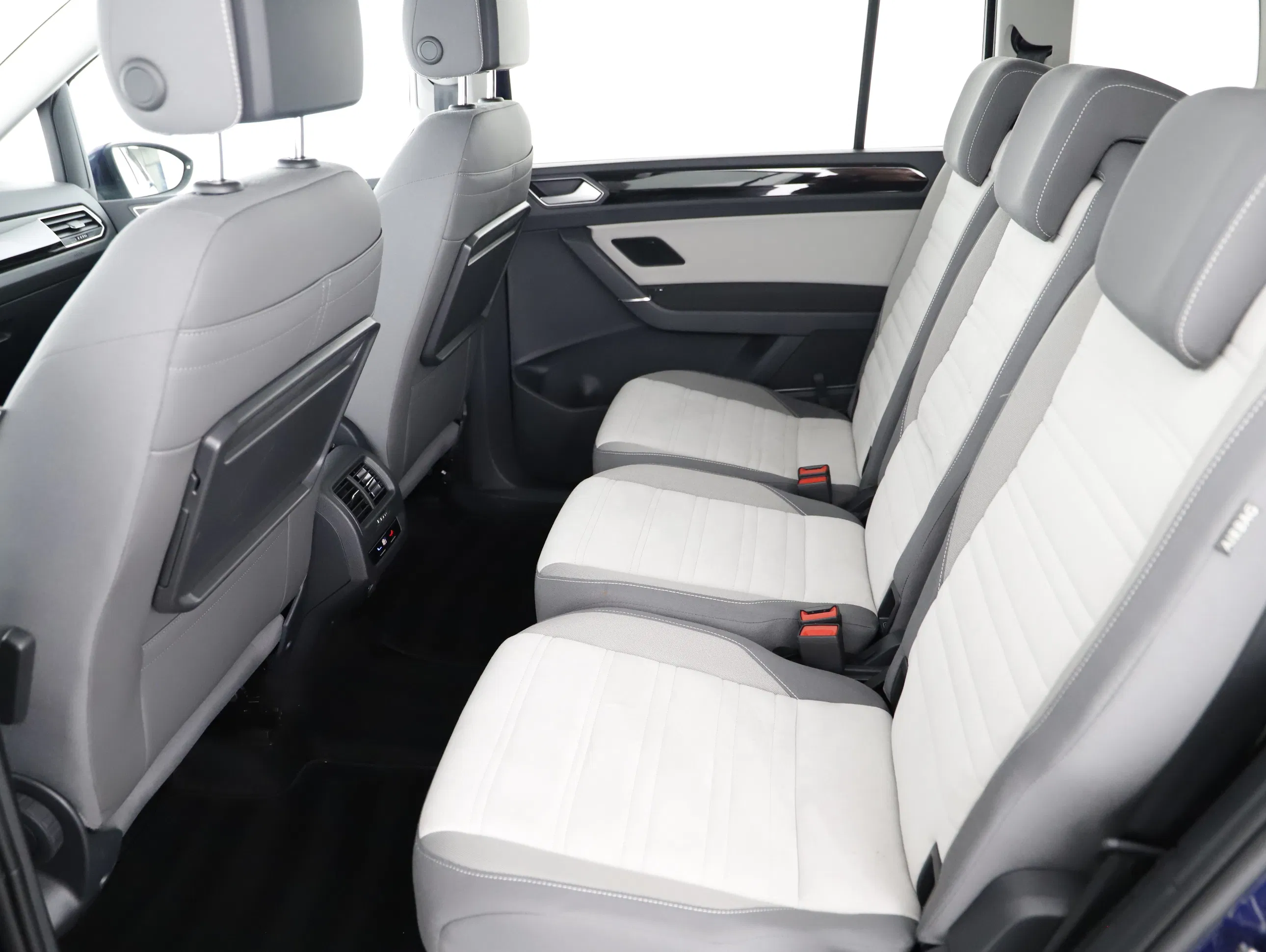 VW Touran Highline TDI SCR DSG 7-Sitzer | Bild 14 von 31