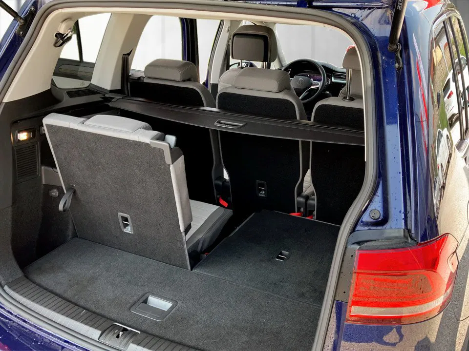 VW Touran Highline TDI SCR DSG 7-Sitzer | Bild 16 von 25