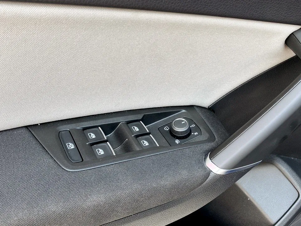 VW Touran Highline TDI SCR DSG 7-Sitzer | Bild 17 von 25