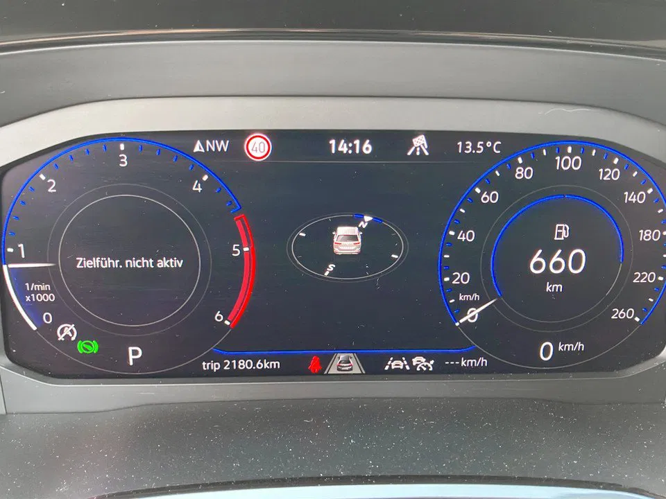 VW Touran Highline TDI SCR DSG 7-Sitzer | Bild 20 von 25