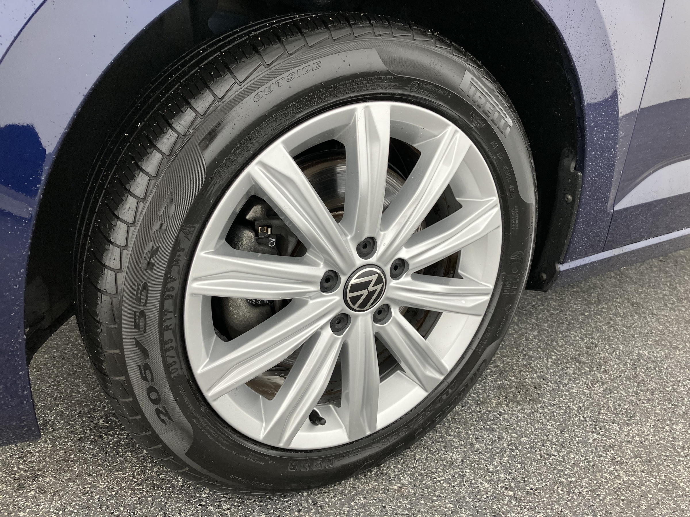 VW Touran Highline TDI SCR DSG 7-Sitzer | Bild 29 von 31